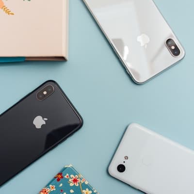 Avtomobil telefon tutqichi